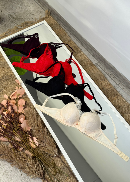 Бюстгальтер з формованими чашками та push-up колекції &laquo;Лелія&raquo;  2257 фото